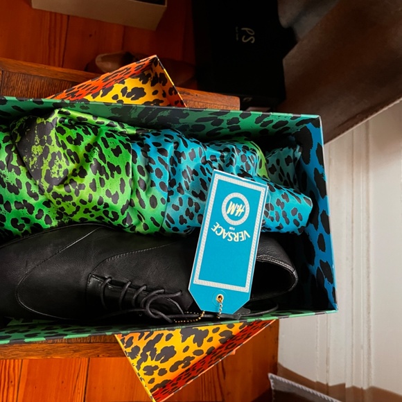 Very rare Versace x H&M Shoes in pristine unworn condition in original box